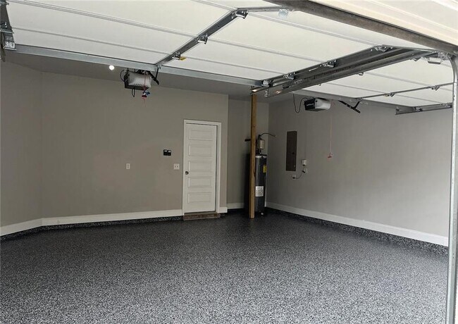 Building Photo - 6005 Arbor Knoll Pl