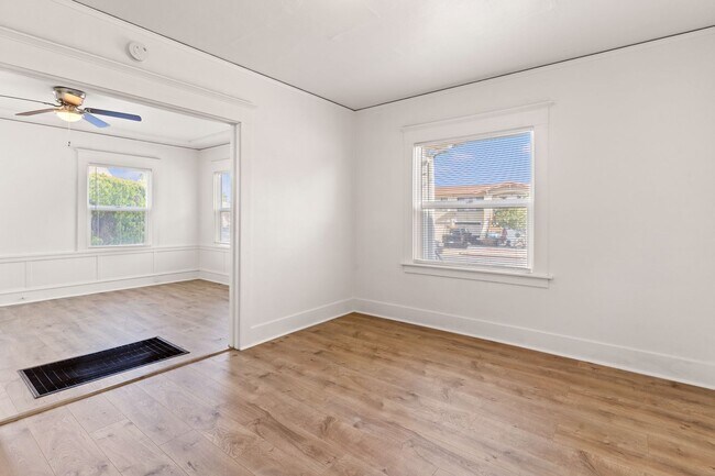Building Photo - Charming San Leandro Cottage with Modern U...