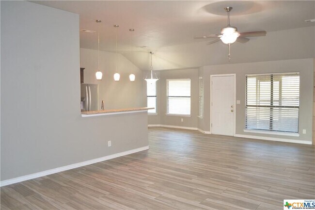 Building Photo - 5504 Spring Valley Dr