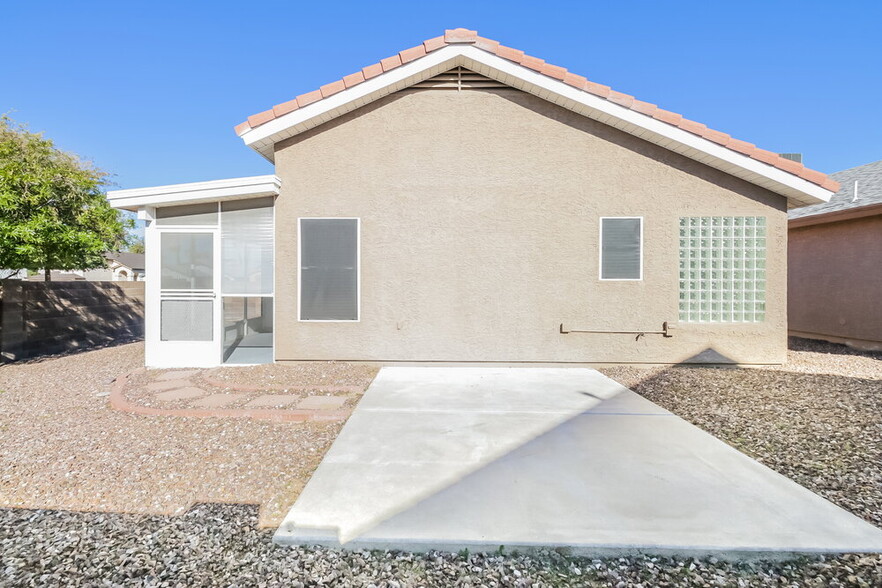 Building Photo - 6603 E Northridge St