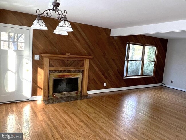 Building Photo - 11 Plainsboro Rd