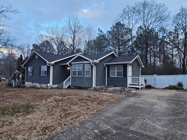 Primary Photo - 4900 Maywater Rd