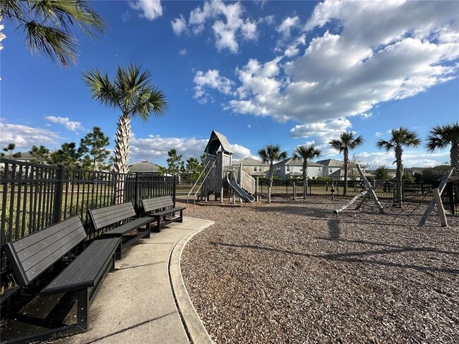 Building Photo - 11288 Listening Dr