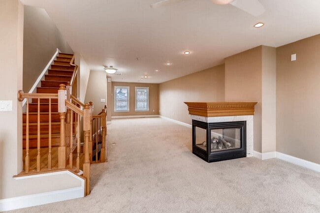 Building Photo - 1290 Harbor Island Walk