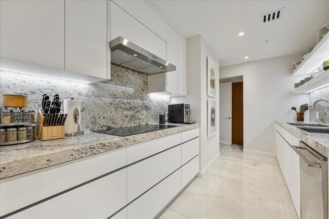 Building Photo - 1180 N Federal Hwy