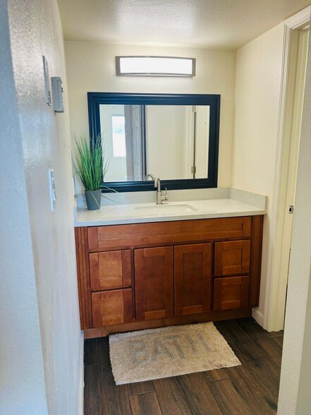 Building Photo - 4444 N 7th Ave