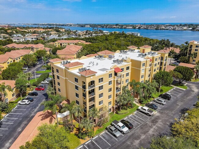 Building Photo - 1000 Scotia Dr
