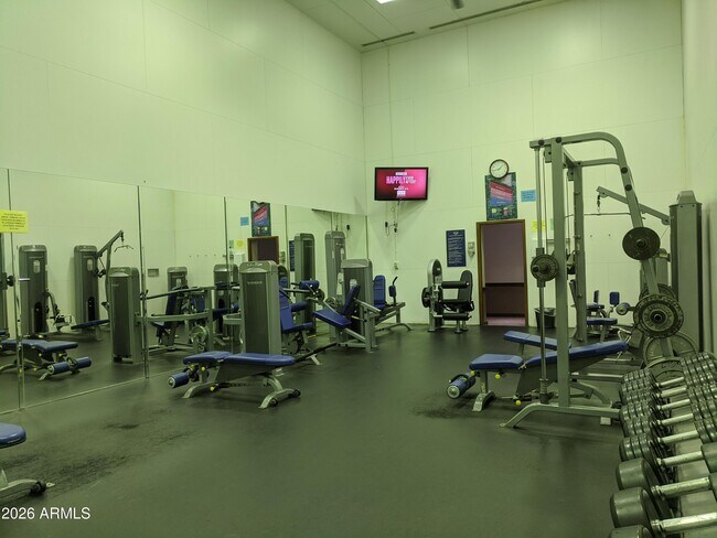 Building Photo - 1321 N Jamaica Way