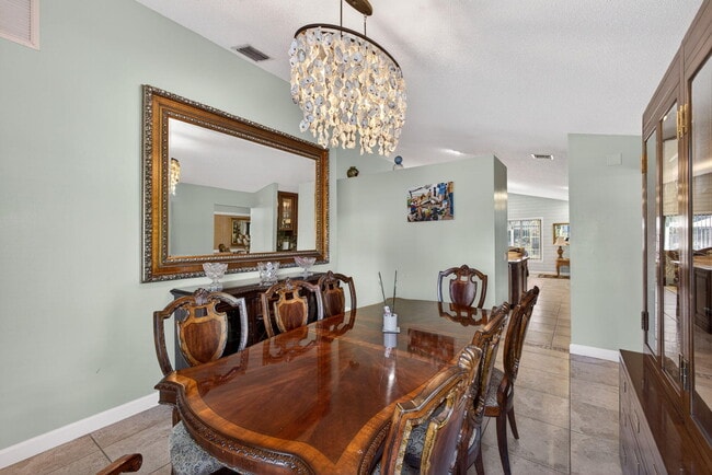 Building Photo - 168 Thornton Dr