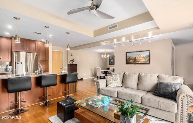 Building Photo - 7141 E Rancho Vista Dr