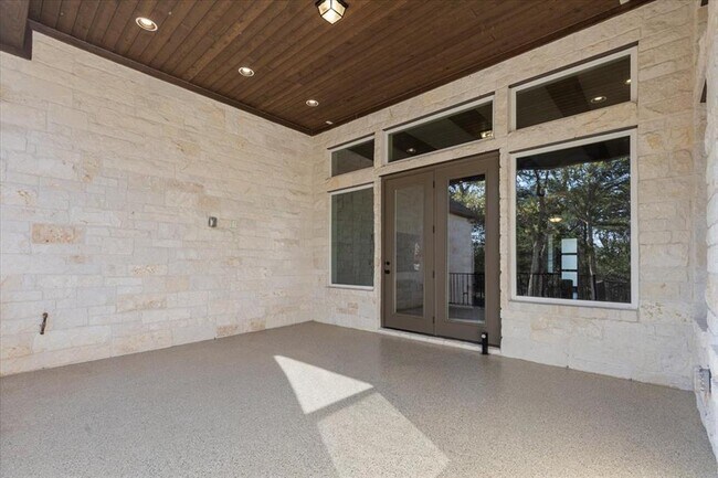 Building Photo - 145 Gaston Dr