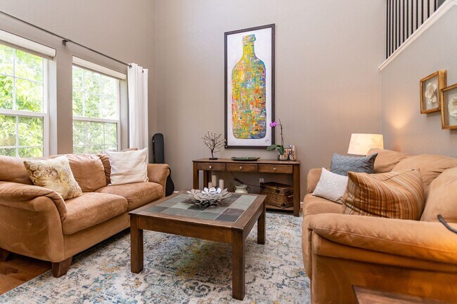 Building Photo - Charming Monument Retreat with  Private Ba...