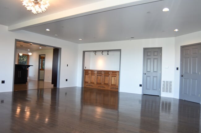 Building Photo - 15 Anson Rd