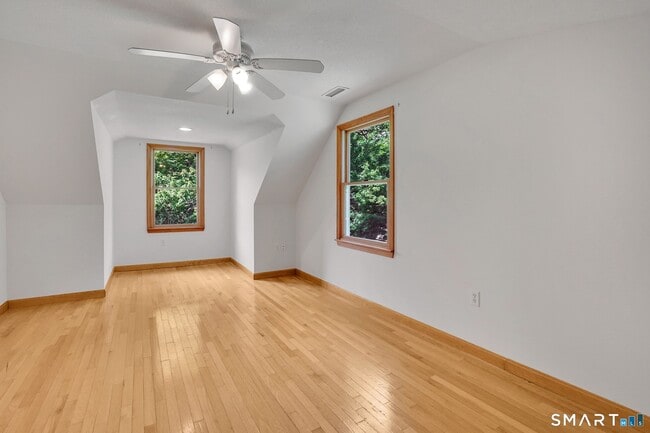 Building Photo - 228 N Granby Rd