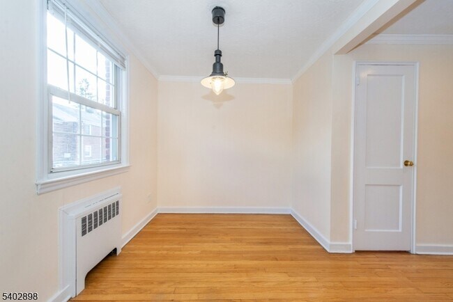 Building Photo - 445 Morris Ave