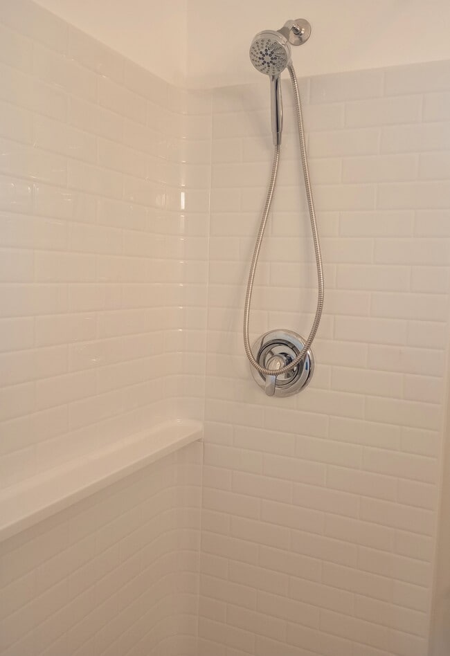 Building Photo - 1209 32nd St