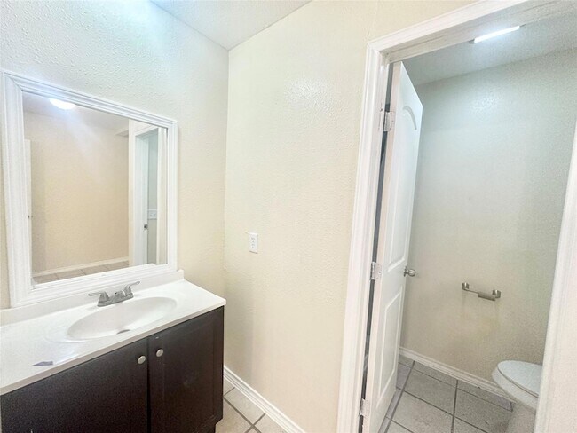 Building Photo - 5101 Purple Sage Dr