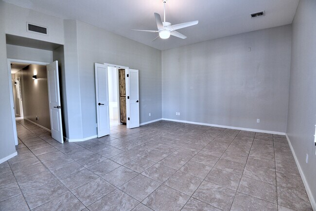 Building Photo - 27115 N 44th St