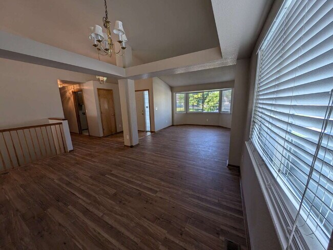 Building Photo - Spacious 4-Bed, 3-Bath Home for Rent in Beautiful Parker, CO