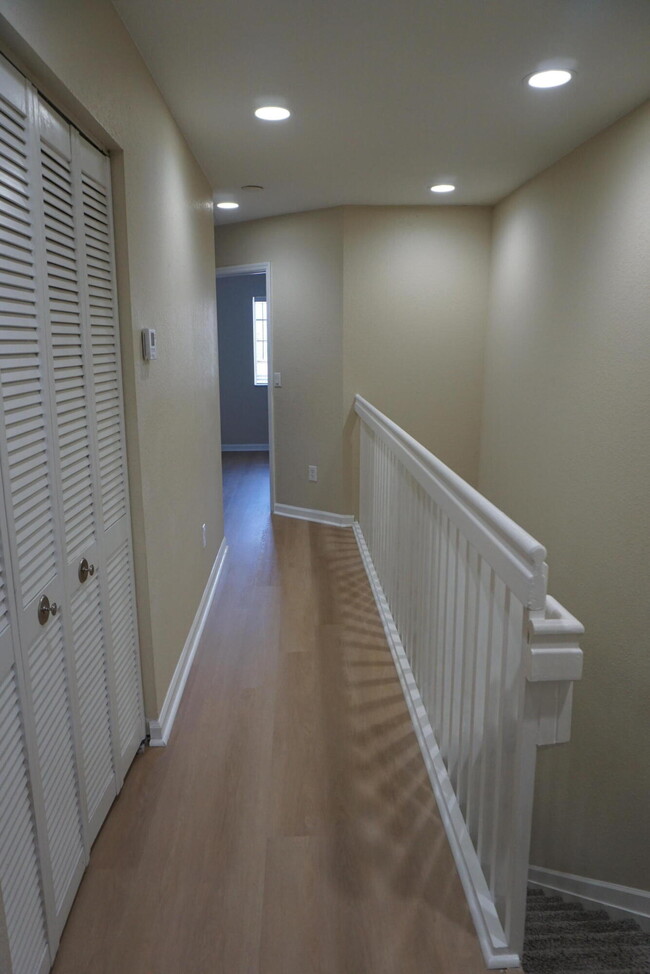 Building Photo - 971 Tortuga Dr