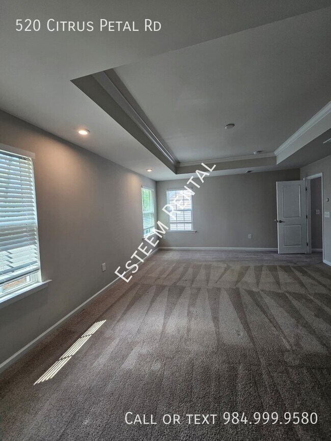 Building Photo - 520 Citrus Petal Rd