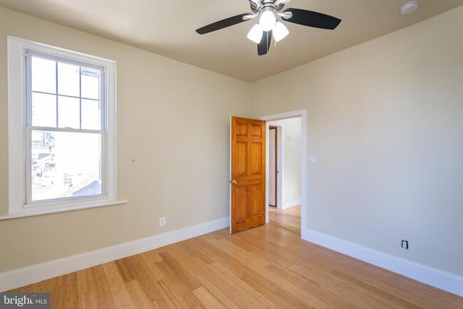 Building Photo - 5426 Jefferson St