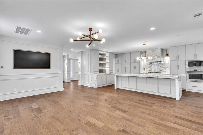 Building Photo - 158 Bluffside Cir