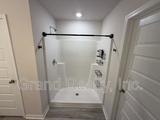 Building Photo - 4955 Red Cedar Rd