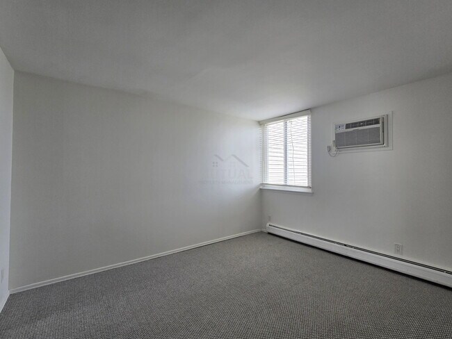Building Photo - 1603 Cass Lake Rd