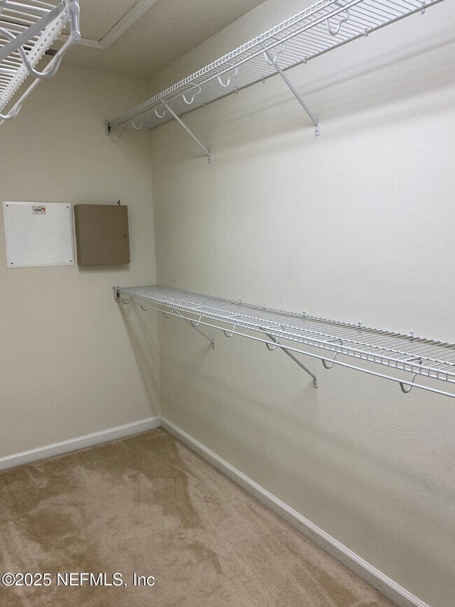 Building Photo - 4204 Crownwood Dr