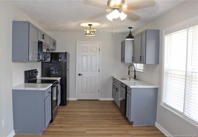 Building Photo - 217 Hobson Ct