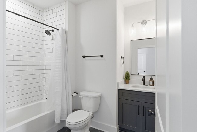 Building Photo - Modern Townhome in Madison