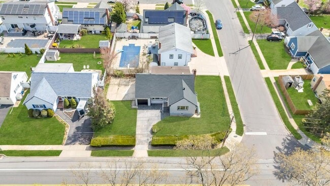 Building Photo - 207 August Rd