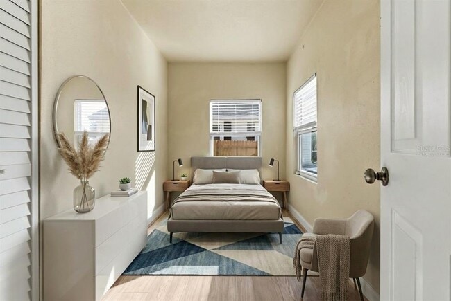 Building Photo - 1302 E Louisiana Ave