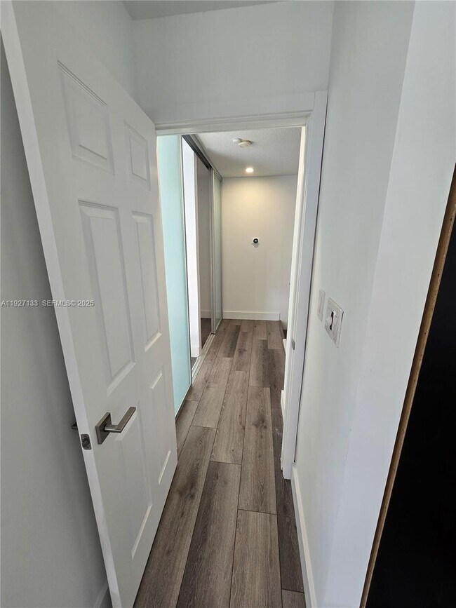 Building Photo - 1145 Doveplum St