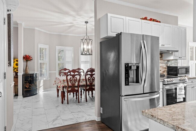 Building Photo - 66 Woodmont Ln