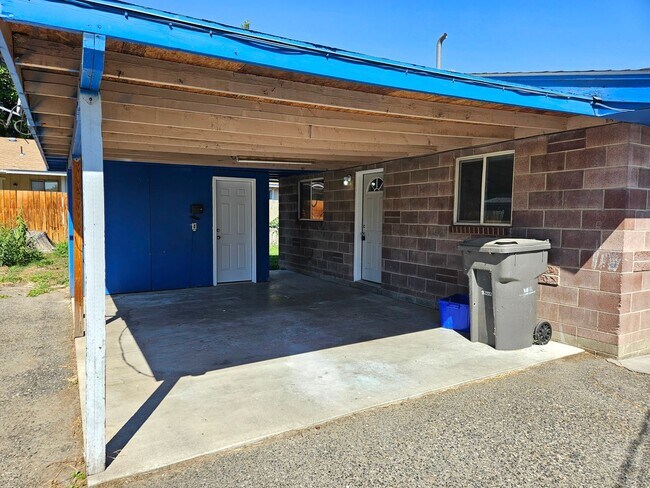 Building Photo - 17115