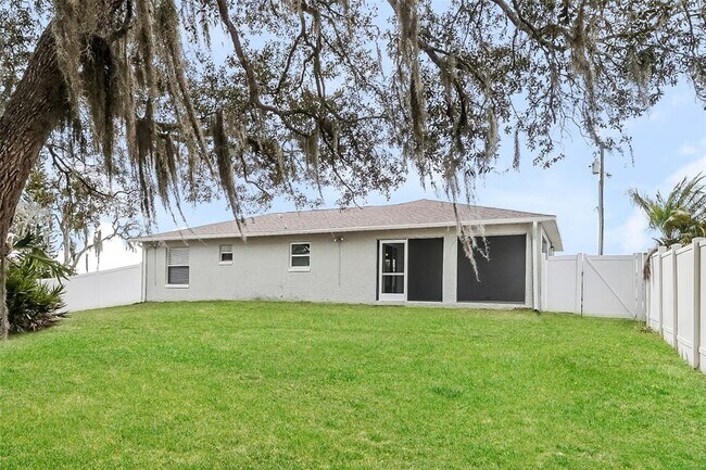 Building Photo - 425 Danube Way