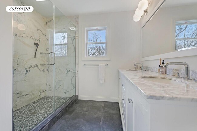 Building Photo - 38 Lincoln St