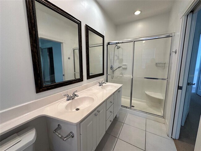 Building Photo - 7776 Andora Dr