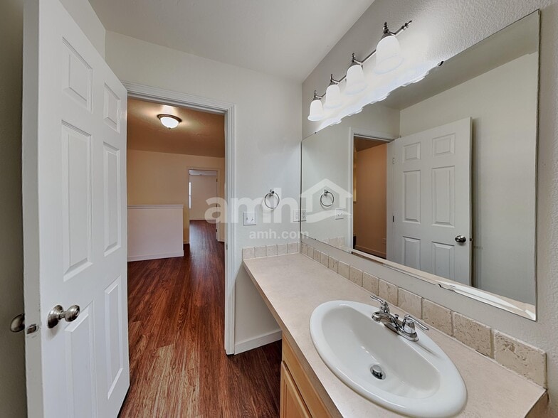 Building Photo - 19637 Cumberland Way