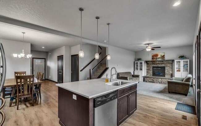 Building Photo - SINGLE FAMILY HOME IN THE FOX TAIL SUBDIVISION (APP#148)