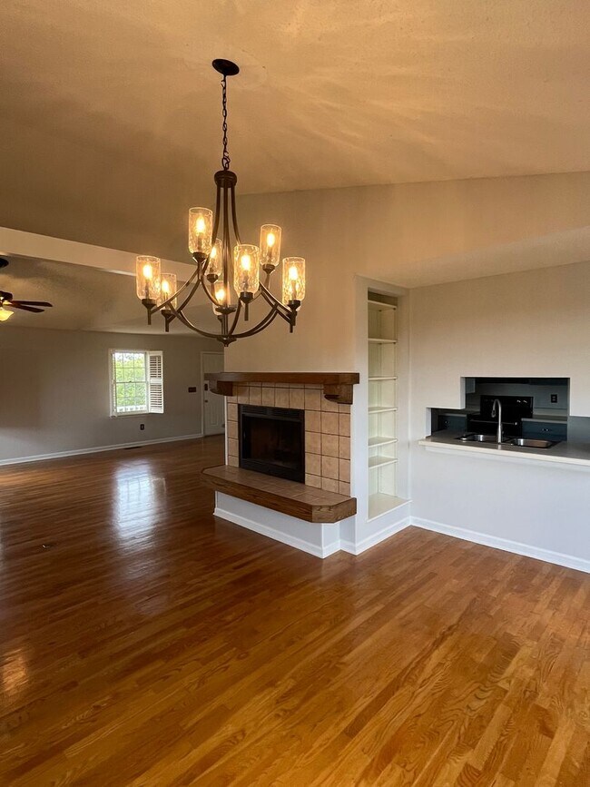 Building Photo - Beautiful 3 Bedroom house in Fishersville ...