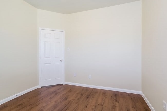 Building Photo - 8606 Chaletford Dr