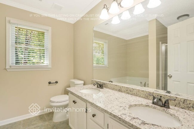 Building Photo - 300 Birch Creek Cir