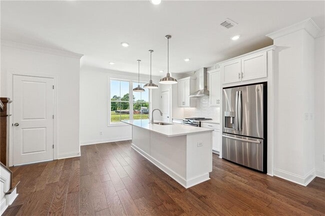 Building Photo - 504 Healy Dr