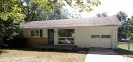 Building Photo - Cute 3 Bed 1.5 Bath Home in KCMO-Available...