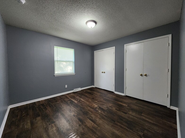 Master Bedroom - 8902 Haskins St