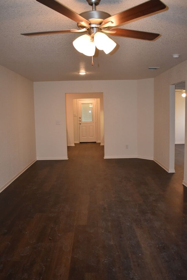 Building Photo - 504 S Juanita Dr