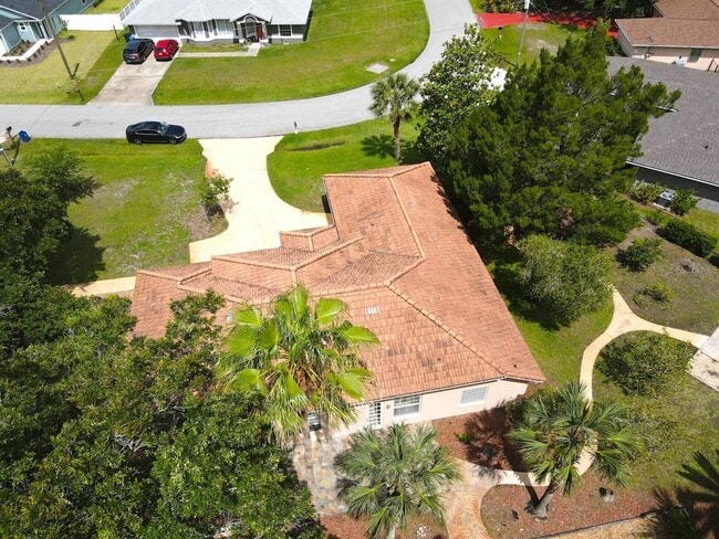 Building Photo - 87 Rose Dr